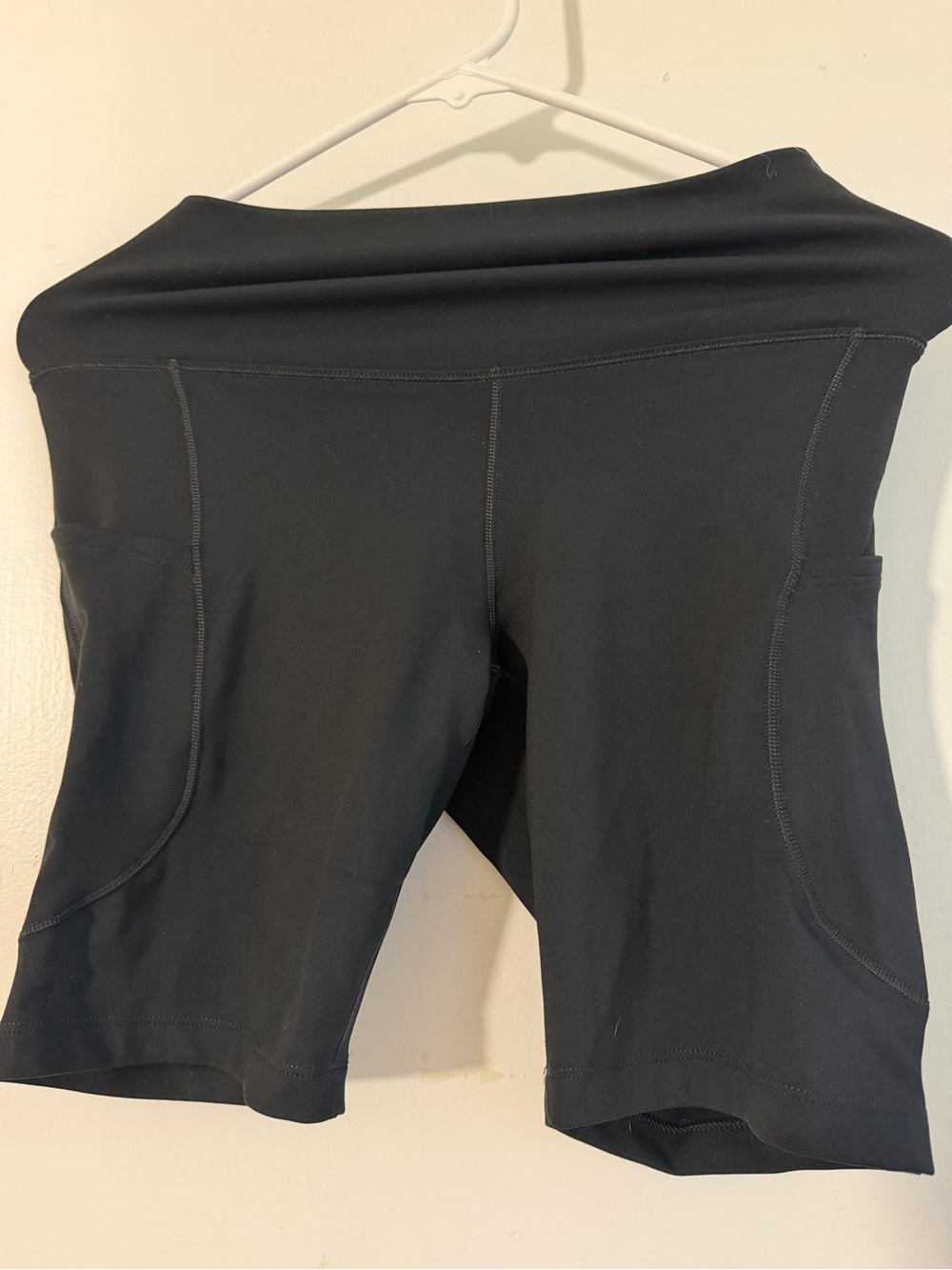 Nike Black High-Waist Bike Shorts with Side Pockets